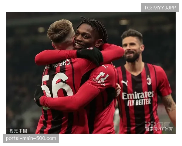 吉鲁吊射中柱瞬间：老将遗憾与巴黎防线的默契考验